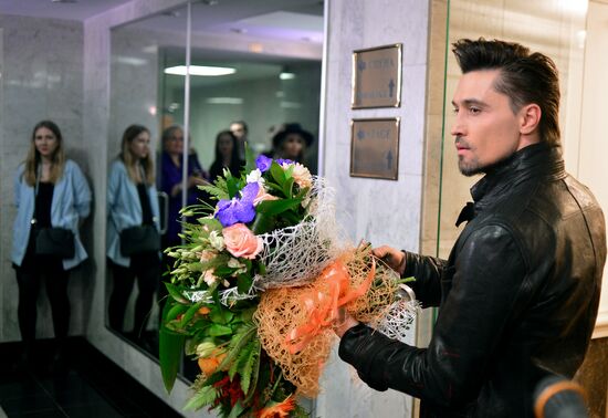Valentin Yudashkin show