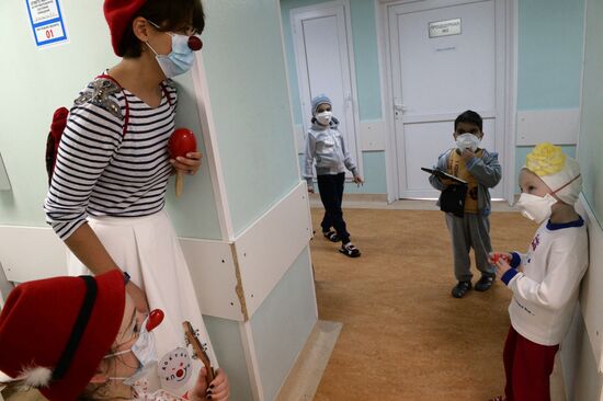 Doctor Clown at Russian Children's City Hospital