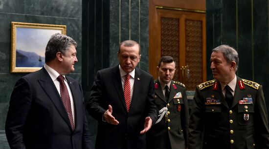 Ukrainian President Petro Poroshenko visits Turkey