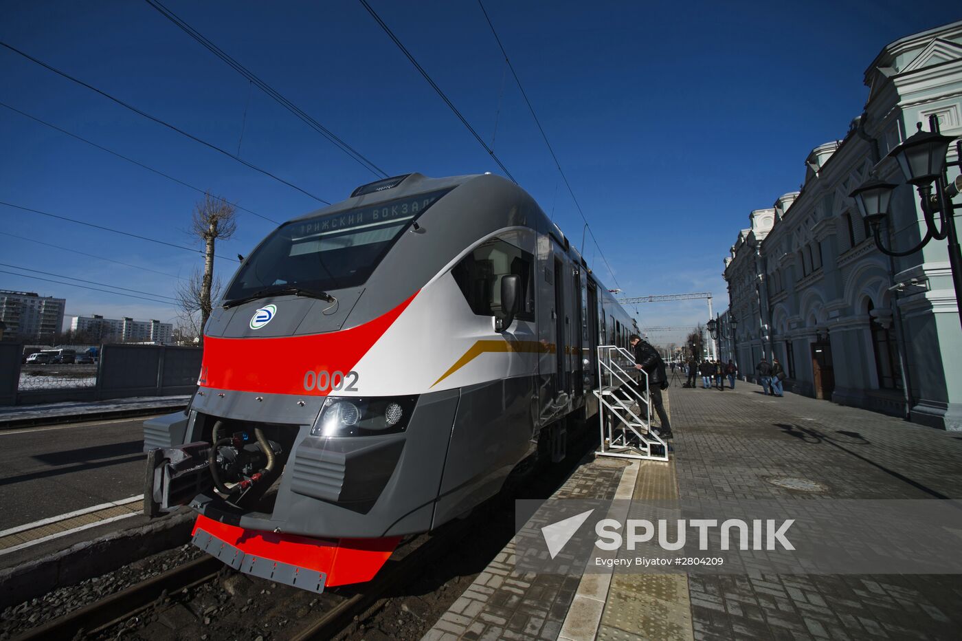 New electric passenger train presented in Moscow