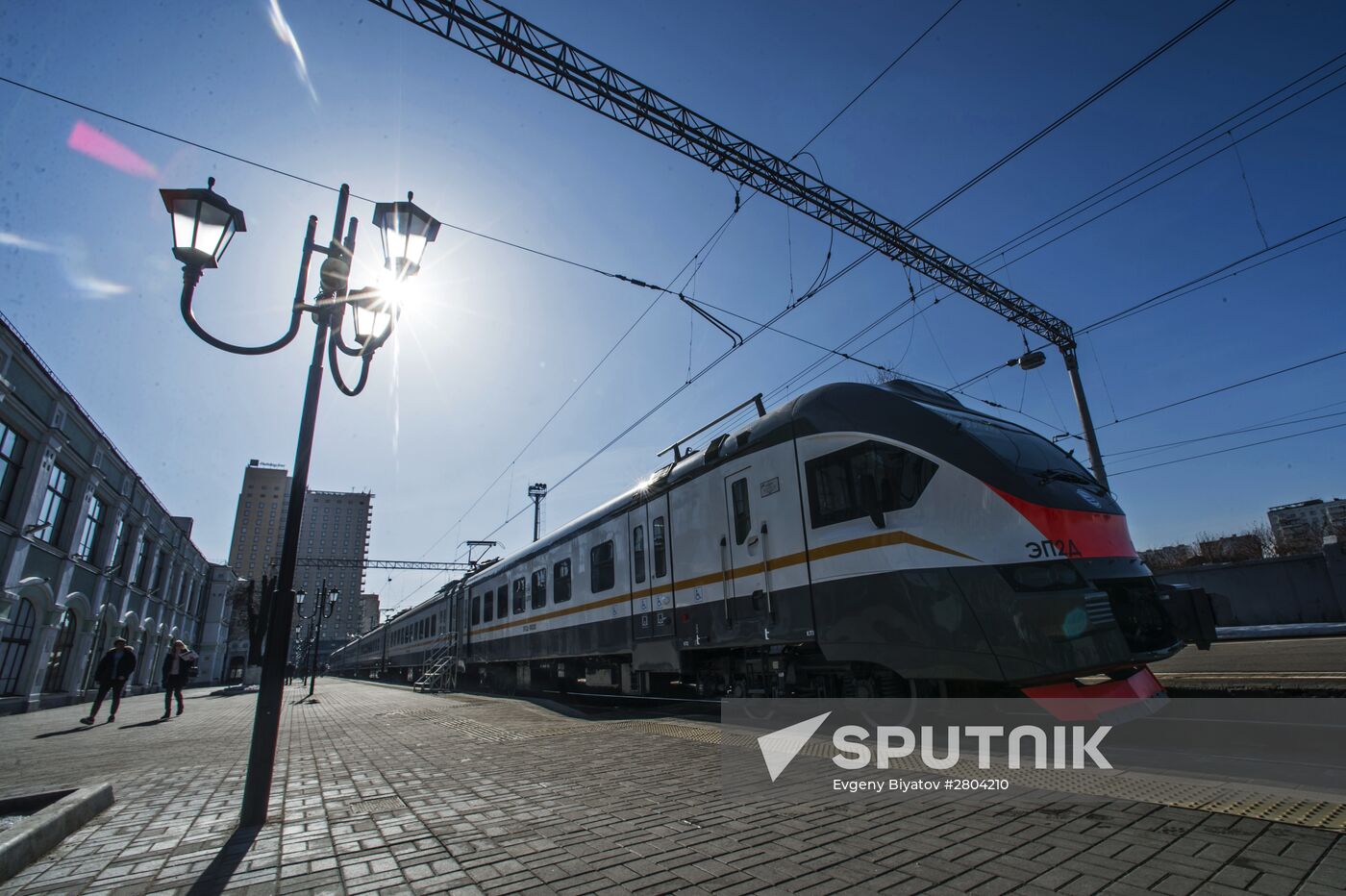 New electric passenger train presented in Moscow