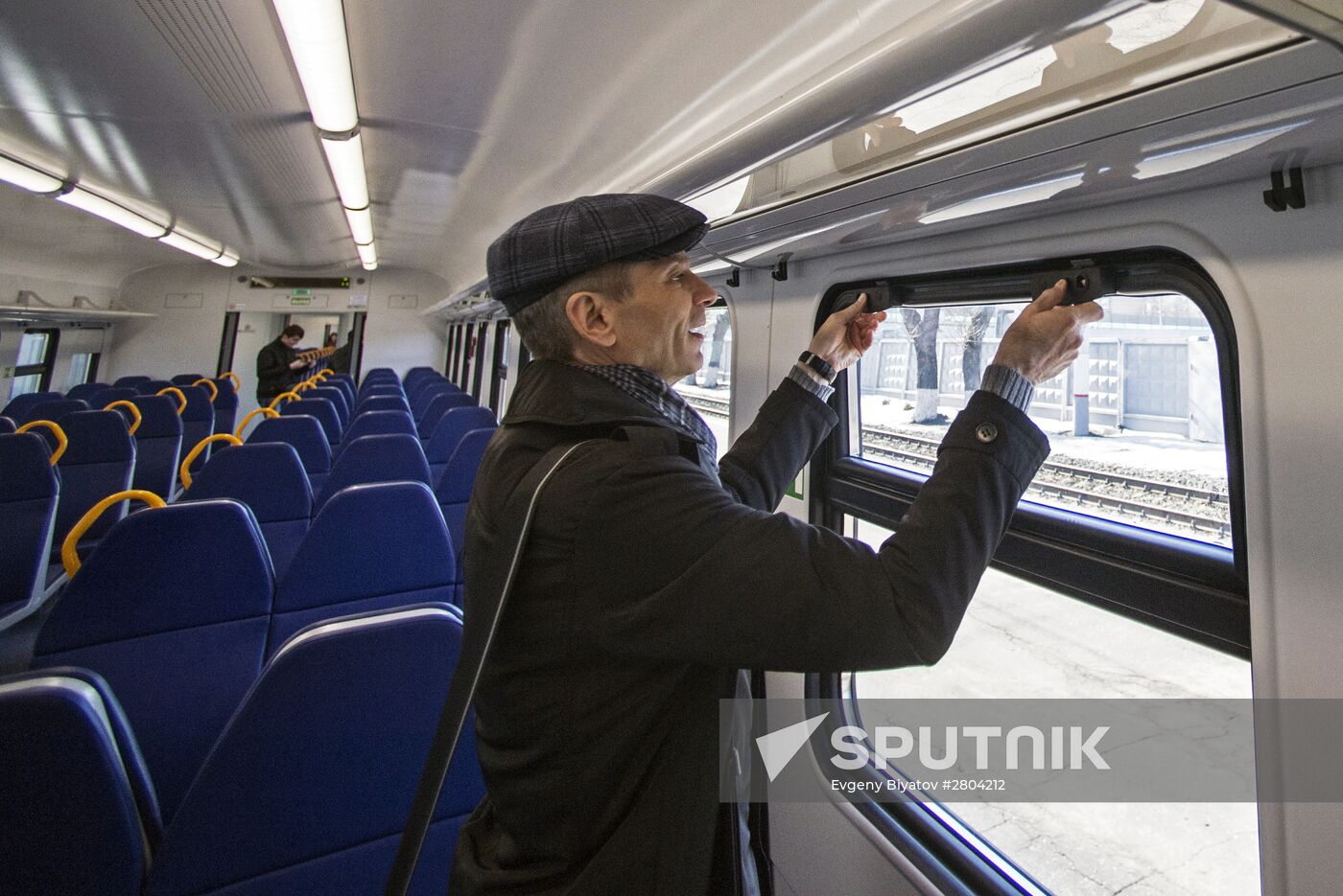 New electric passenger train presented in Moscow