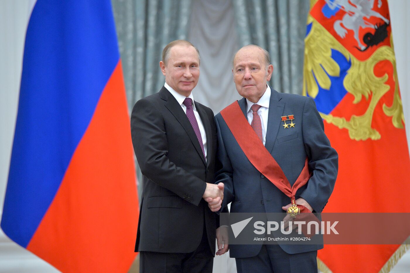 President Vladimir Putin gives government awards in Kremlin