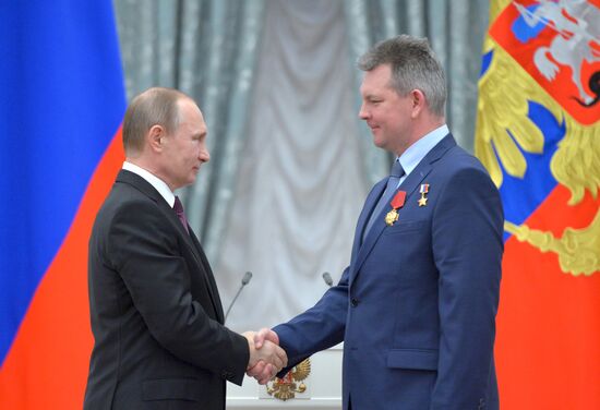 President Vladimir Putin gives government awards in Kremlin