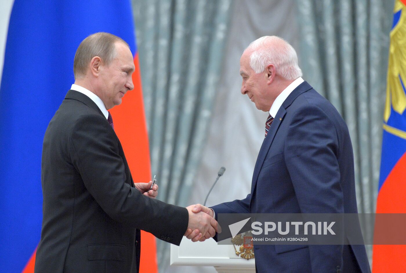 President Vladimir Putin gives government awards in Kremlin