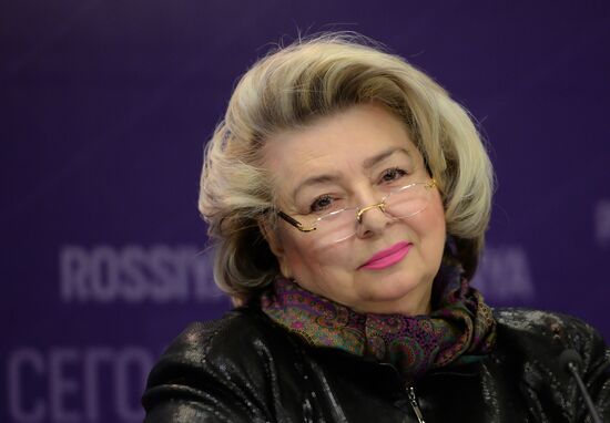 News conference on launch of social project "Children on ice. Stars"