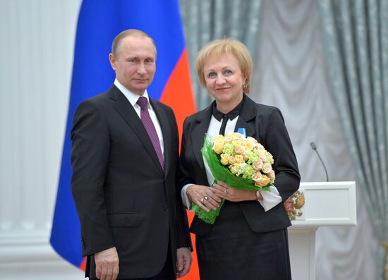 President Vladimir Putin gives government awards in Kremlin