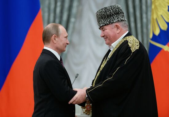 President Vladimir Putin gives government awards in Kremlin