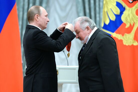 President Vladimir Putin gives government awards in Kremlin