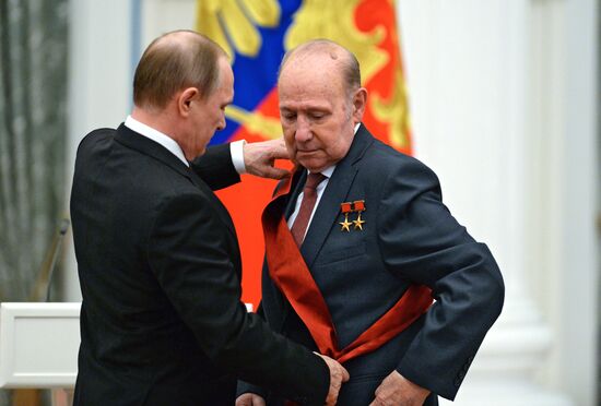President Vladimir Putin gives government awards in Kremlin
