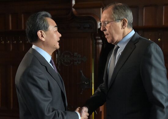 Foreign Minister Sergei Lavrov meets with Chinese Foreign Minister Wang Yi