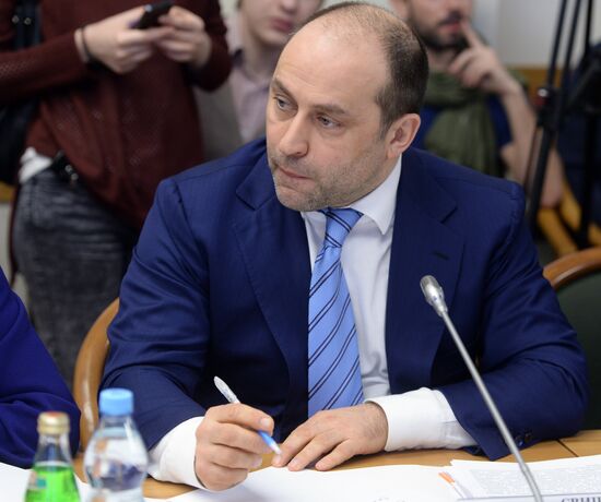 Urgent meeting of State Duma committee on sports and youth affairs