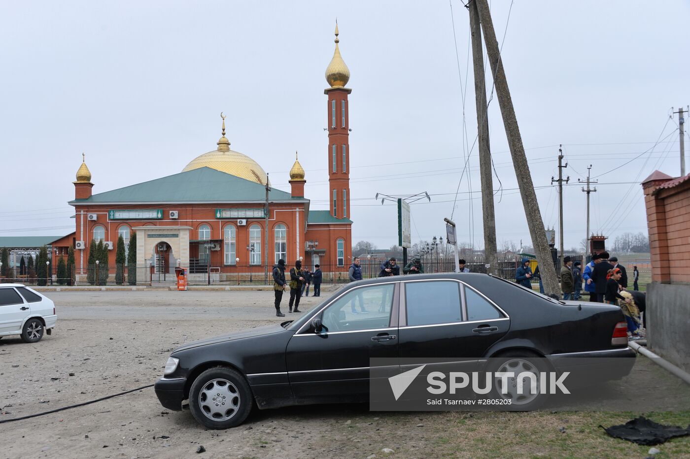Car explodes near mosque in Nazran