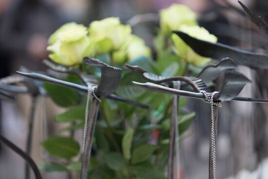 Vigil in Peter and Paul Fortress in memory of Sinai aircrash victims