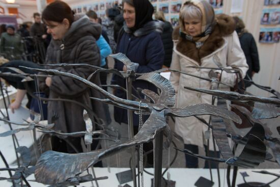 Vigil in Peter and Paul Fortress in memory of Sinai aircrash victims