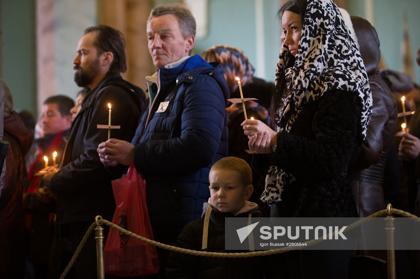 Vigil in Peter and Paul Fortress in memory of Sinai aircrash victims