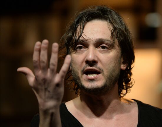 The Dog in the Manger play run-through at Moscow Satire Theater