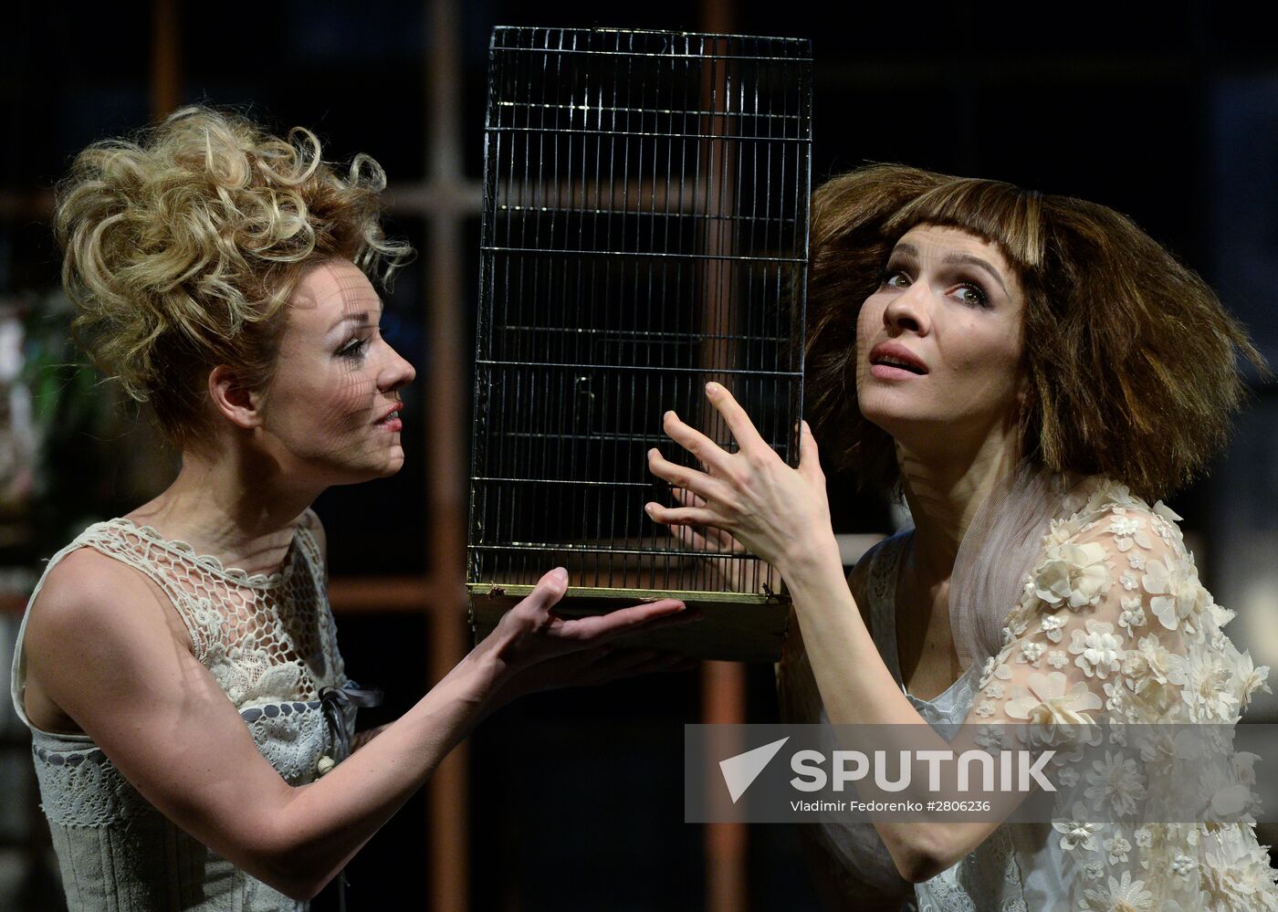 The Dog in the Manger play run-through at Moscow Satire Theater