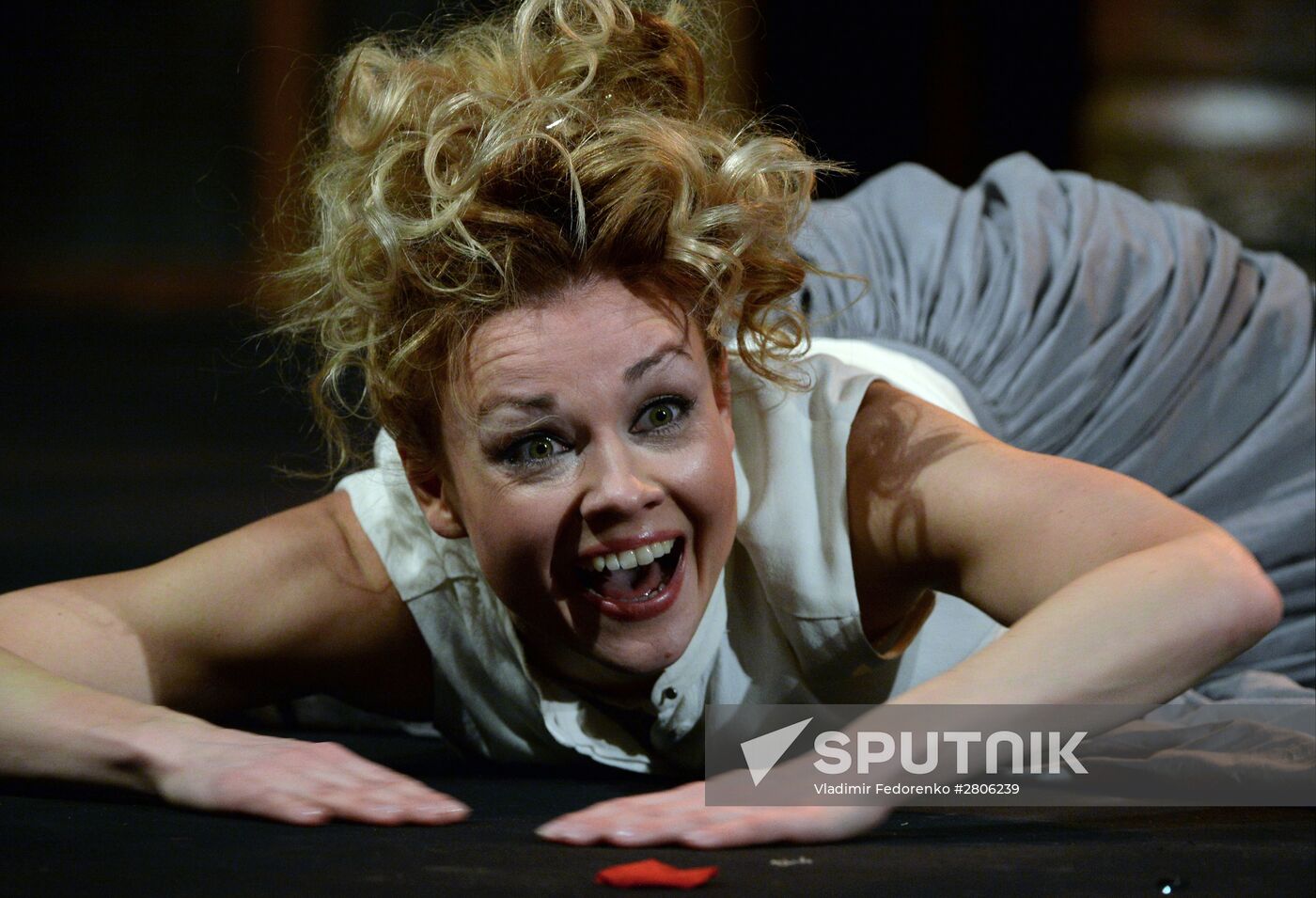 The Dog in the Manger play run-through at Moscow Satire Theater