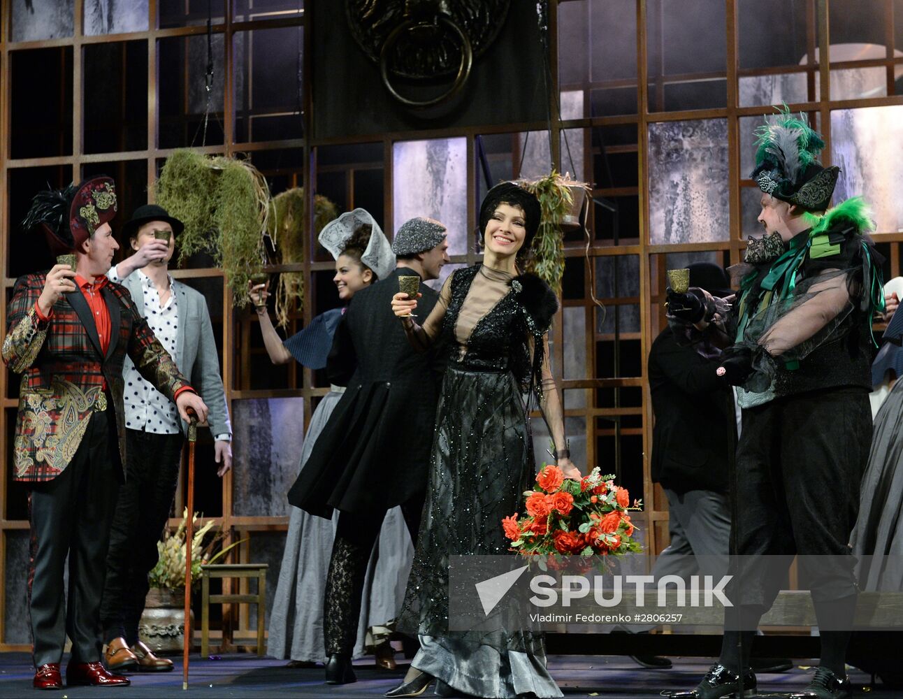 The Dog in the Manger play run-through at Moscow Satire Theater