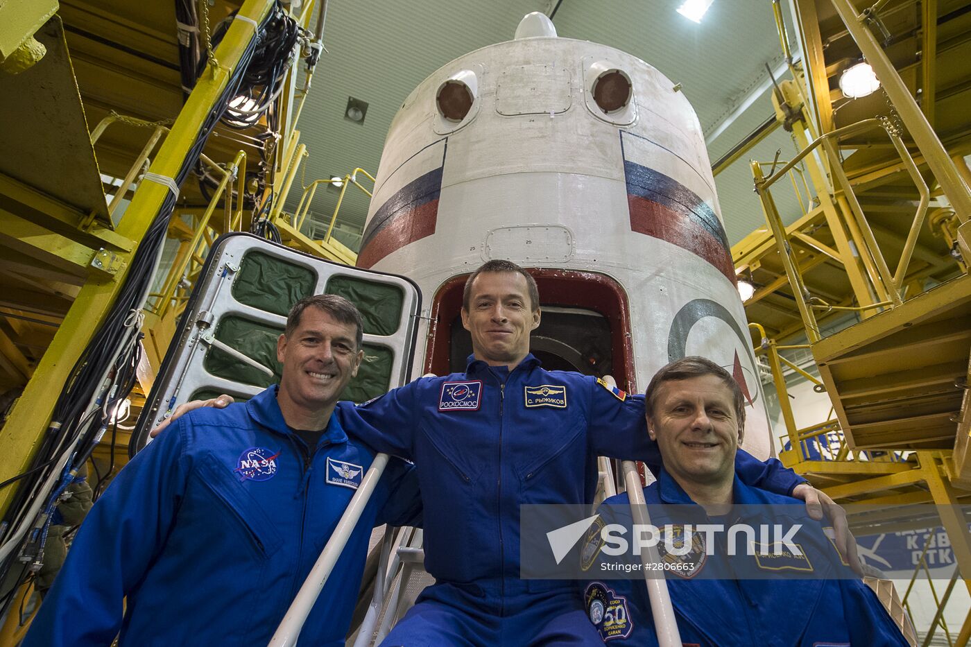 Closing stage in preparation of ISS 47/48 prime and backup crews
