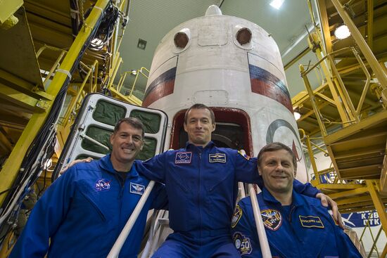Closing stage in preparation of ISS 47/48 prime and backup crews