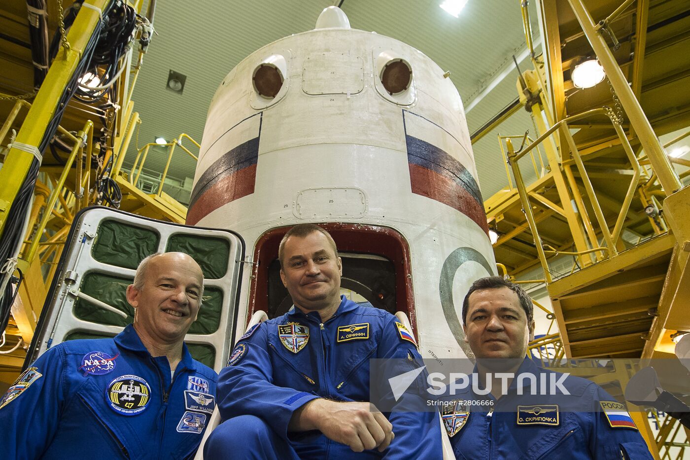 Closing stage in preparation of ISS 47/48 prime and backup crews