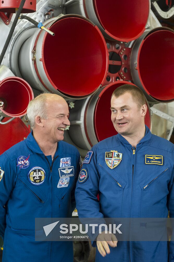 Closing stage in preparation of ISS 47/48 prime and backup crews