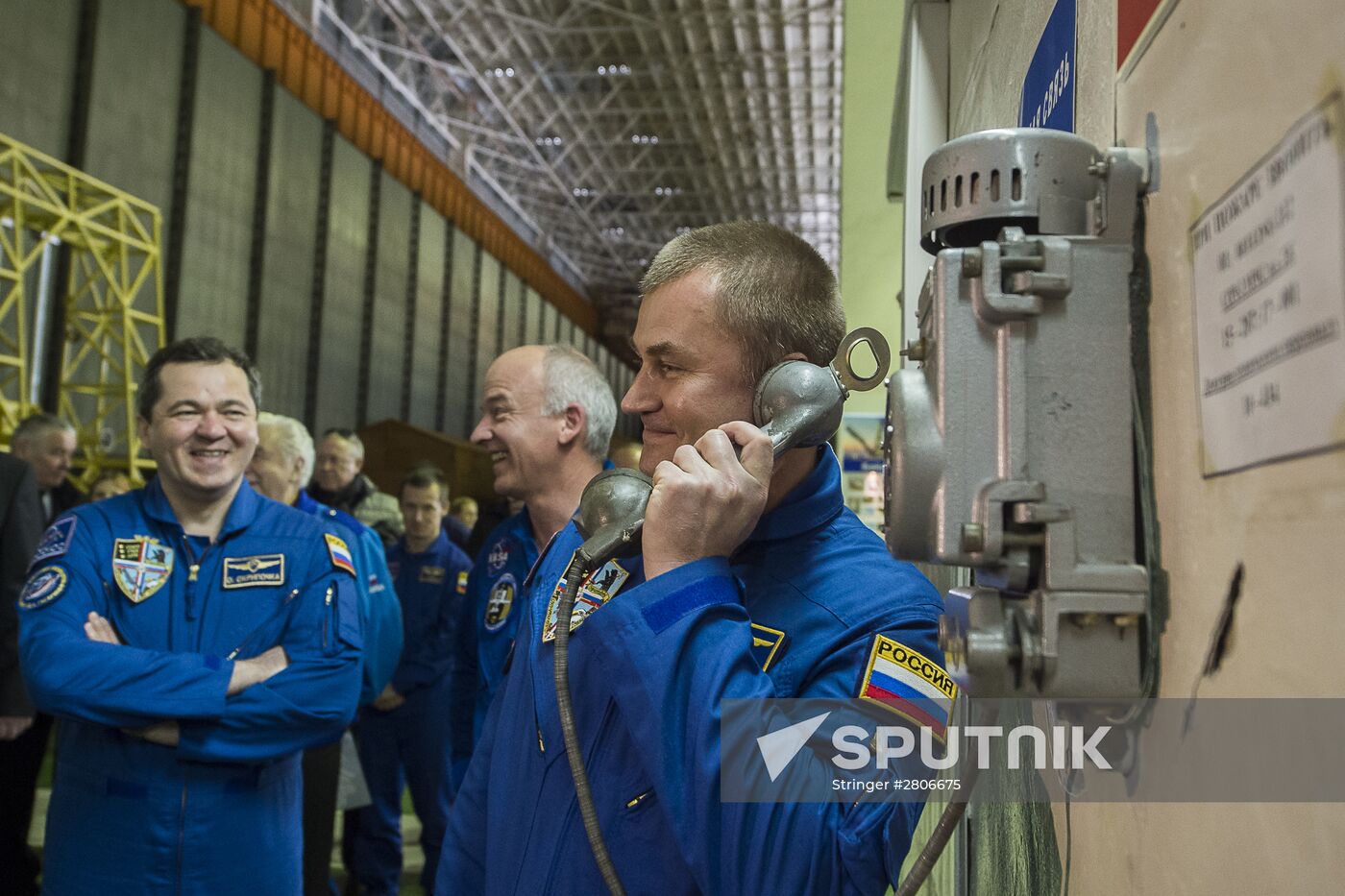 Closing stage in preparation of ISS 47/48 prime and backup crews
