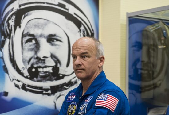 Closing stage in preparation of ISS 47/48 prime and backup crews