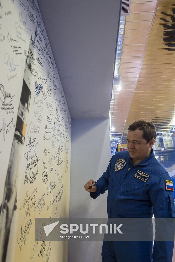 Closing stage in preparation of ISS 47/48 prime and backup crews