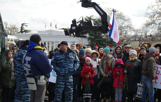Shooting a film about the "Crimean Spring" in Sevastopol