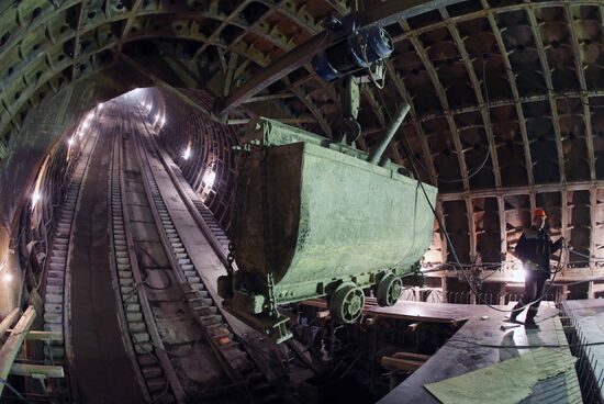 Construction of Fonvizinskaya metro station in Moscow