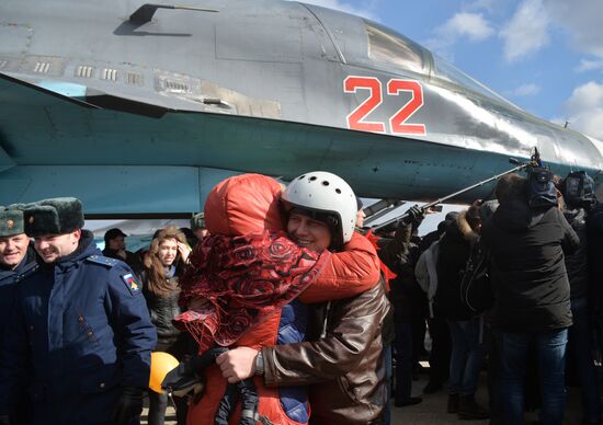 First group of Russia's Su-34 bombers returns from Syria to airbase near Voronezh