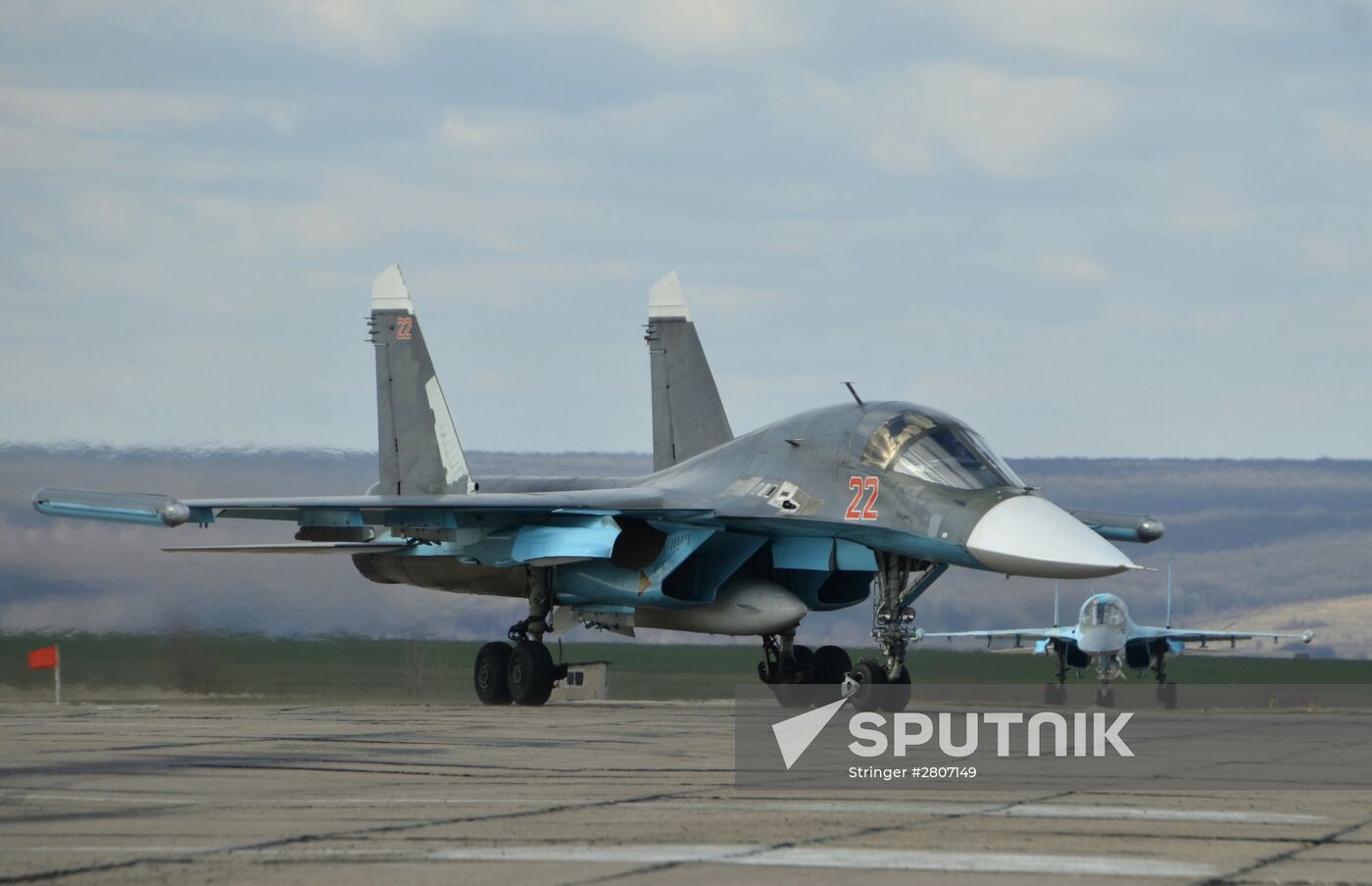 First group of Russian Su-34 bomber jets from Syria landed in Russia's Voronezh
