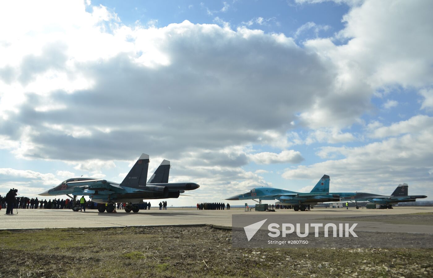 First group of Russian Su-34 bomber jets from Syria landed in Russia's Voronezh