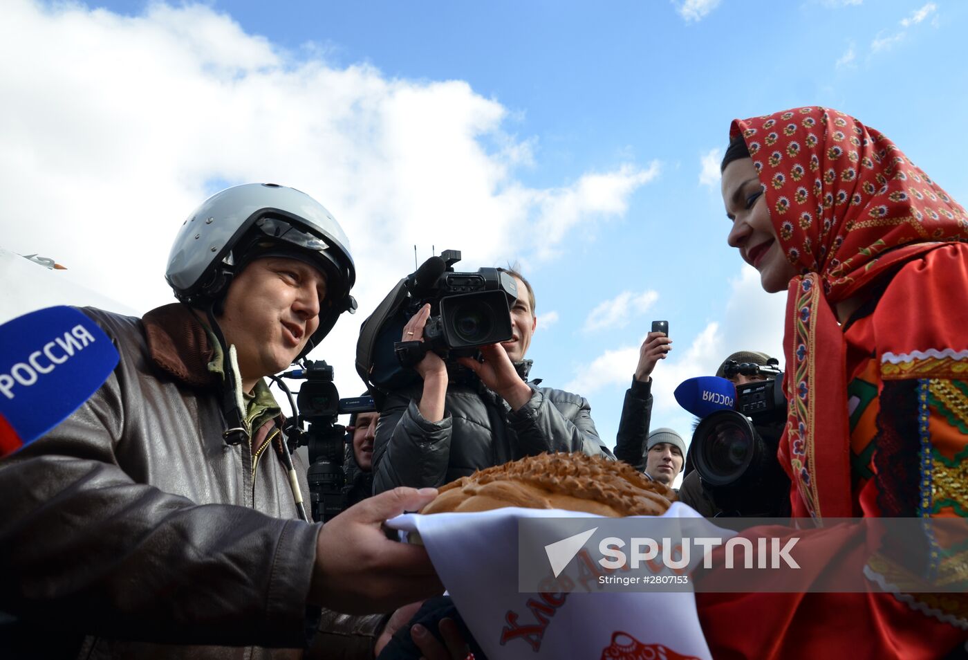 First group of Russian Su-34 bomber jets from Syria landed in Russia's Voronezh