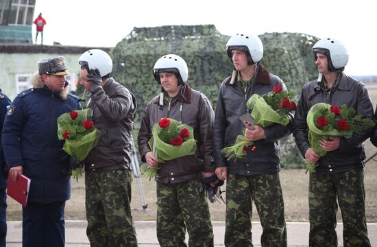 First group of Russian Su-34 bomber jets from Syria landed in Russia's Voronezh