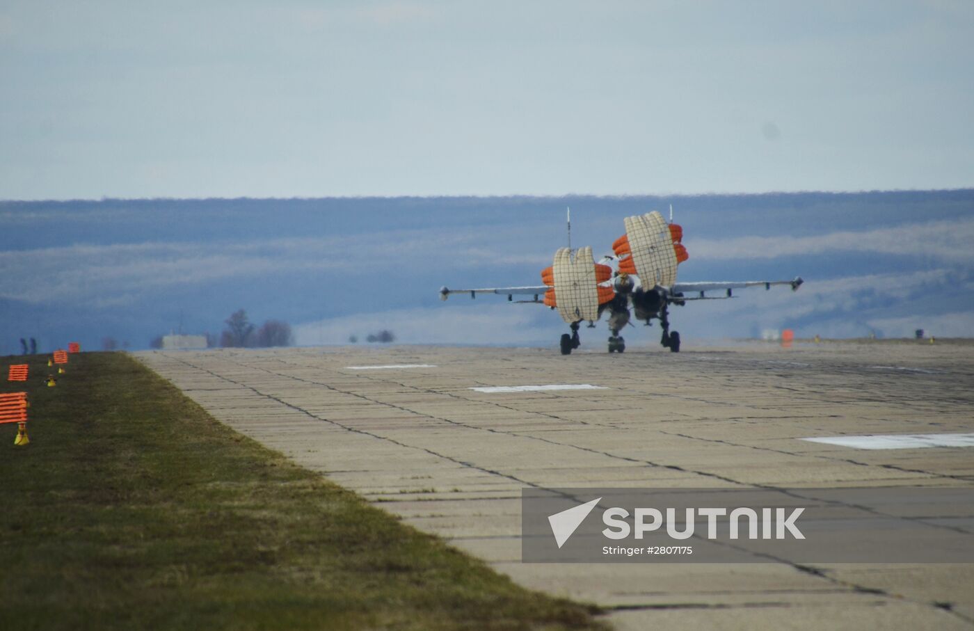 First group of Russian Su-34 bomber jets from Syria landed in Russia's Voronezh