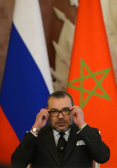 Russian President Vladimir Putin meets with King Mohammed VI of Morocco