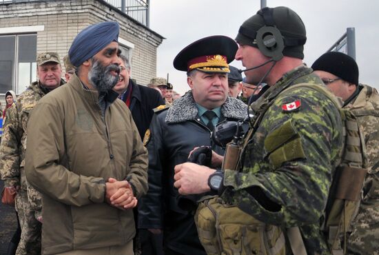 Ukrainian and Canadian defense ministers meet in Lvov Region