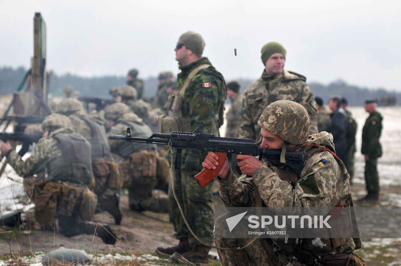 Ukrainian and Canadian defense ministers meet in Lvov region