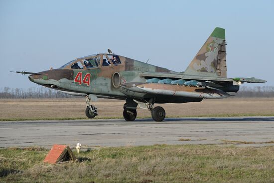 Crews of Russian aircraft welcomed home in Primorye-Akhtarsk from Khmeimim Air Base