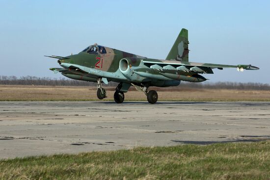 Crews of Russian aircraft welcomed home in Primorye-Akhtarsk from Khmeimim Air Base