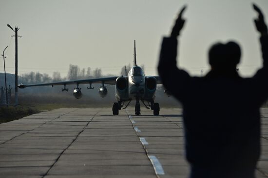 Crews of Russian aircraft welcomed home in Primorye-Akhtarsk from Khmeimim Air Base