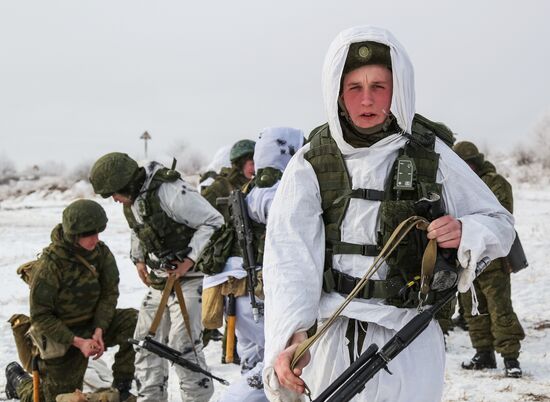 Far Eastern Higher Combined Arms College cadets during military exercise