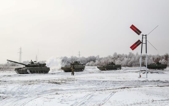 Far Eastern Higher Combined Arms College cadets during military exercise
