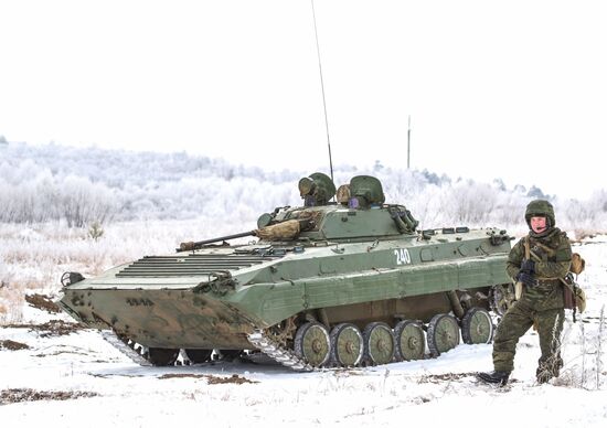 Far Eastern Higher Combined Arms College cadets during military exercise