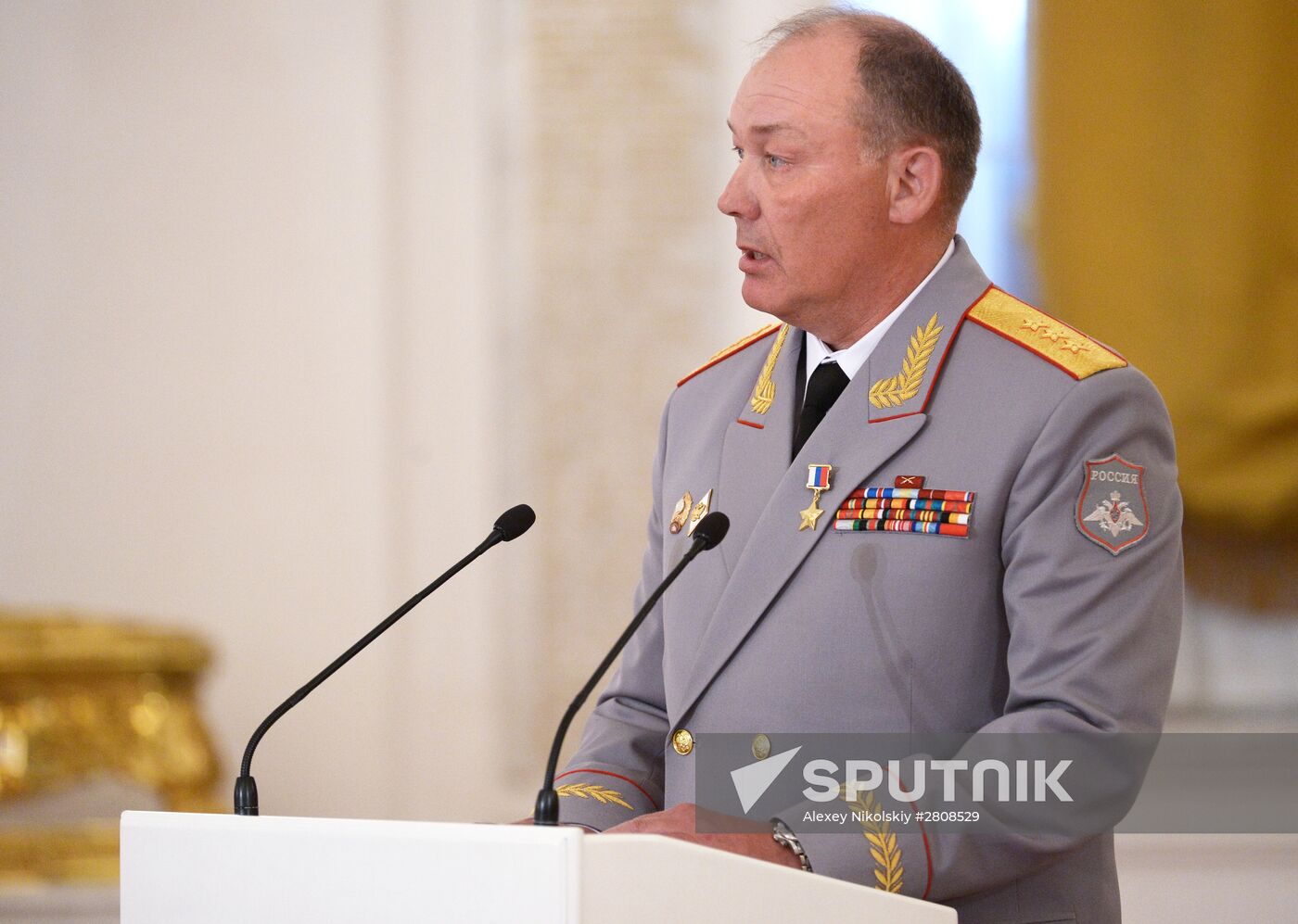 President Vladimir Putin presents state awards to officers who took part in counter-terrorism operation in Syria