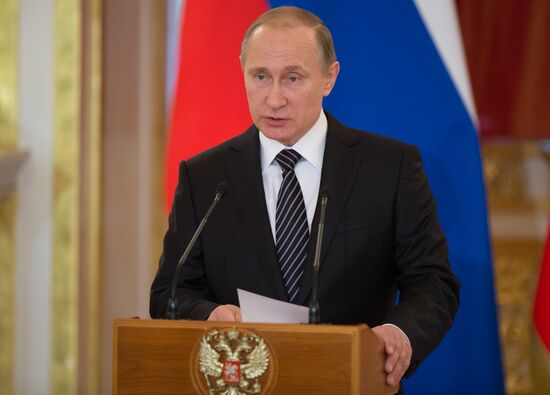 Banner of Aerospace Forces presented in Kremlin